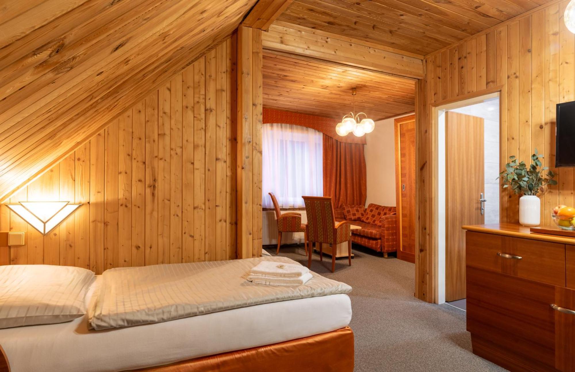 Hotel Schwarz Nové Hamry Zewnętrze zdjęcie