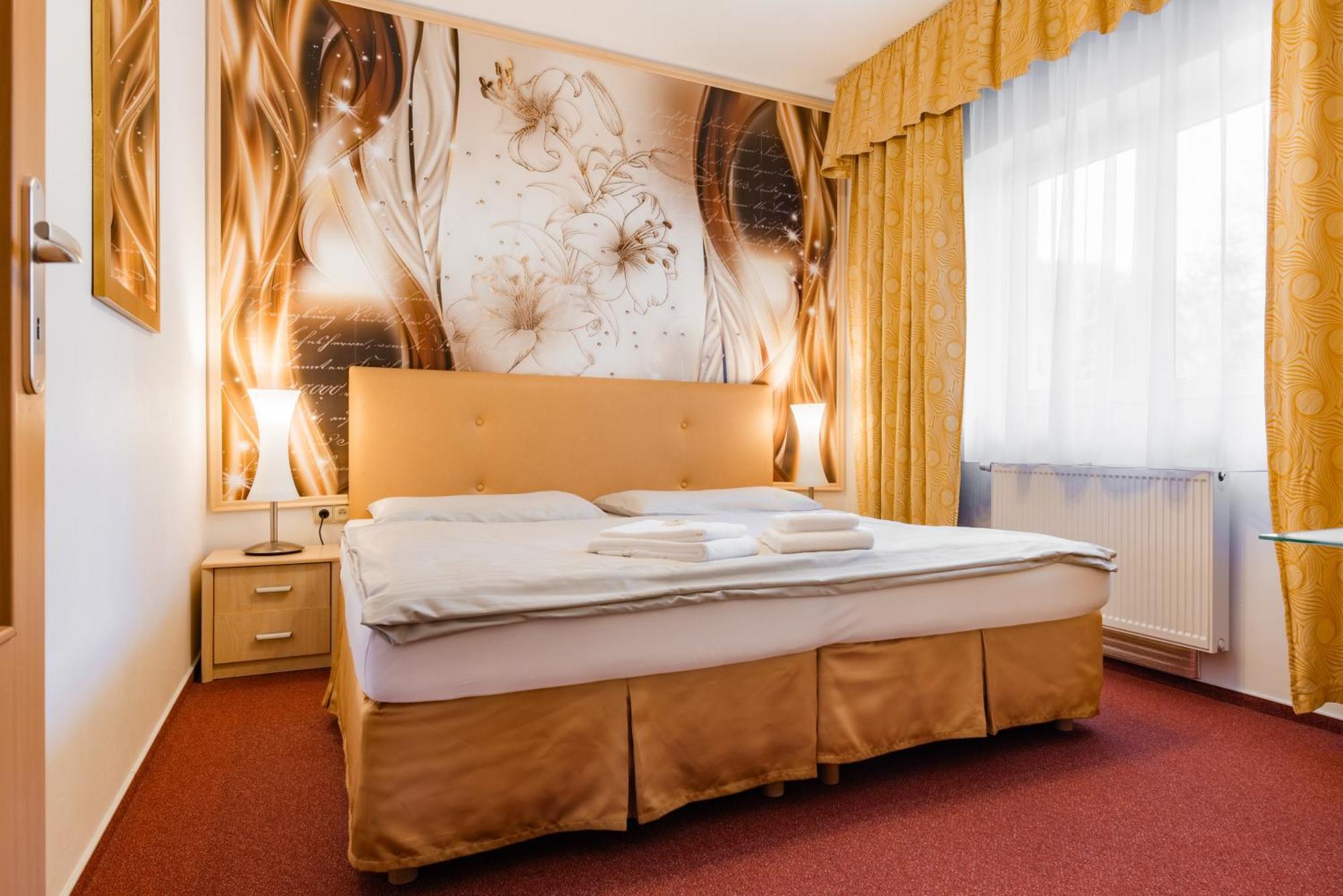 Hotel Schwarz Nové Hamry Zewnętrze zdjęcie