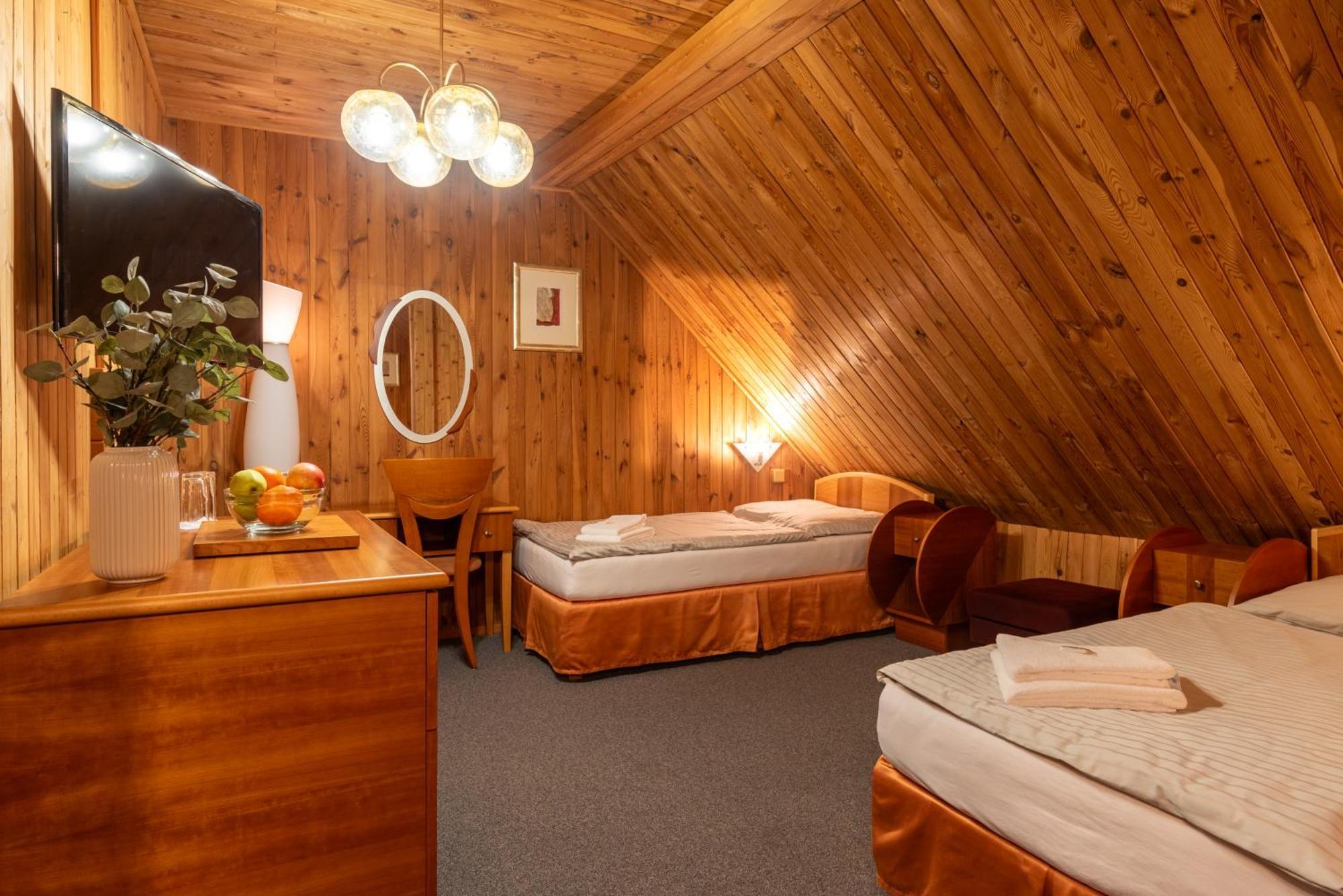 Hotel Schwarz Nové Hamry Zewnętrze zdjęcie